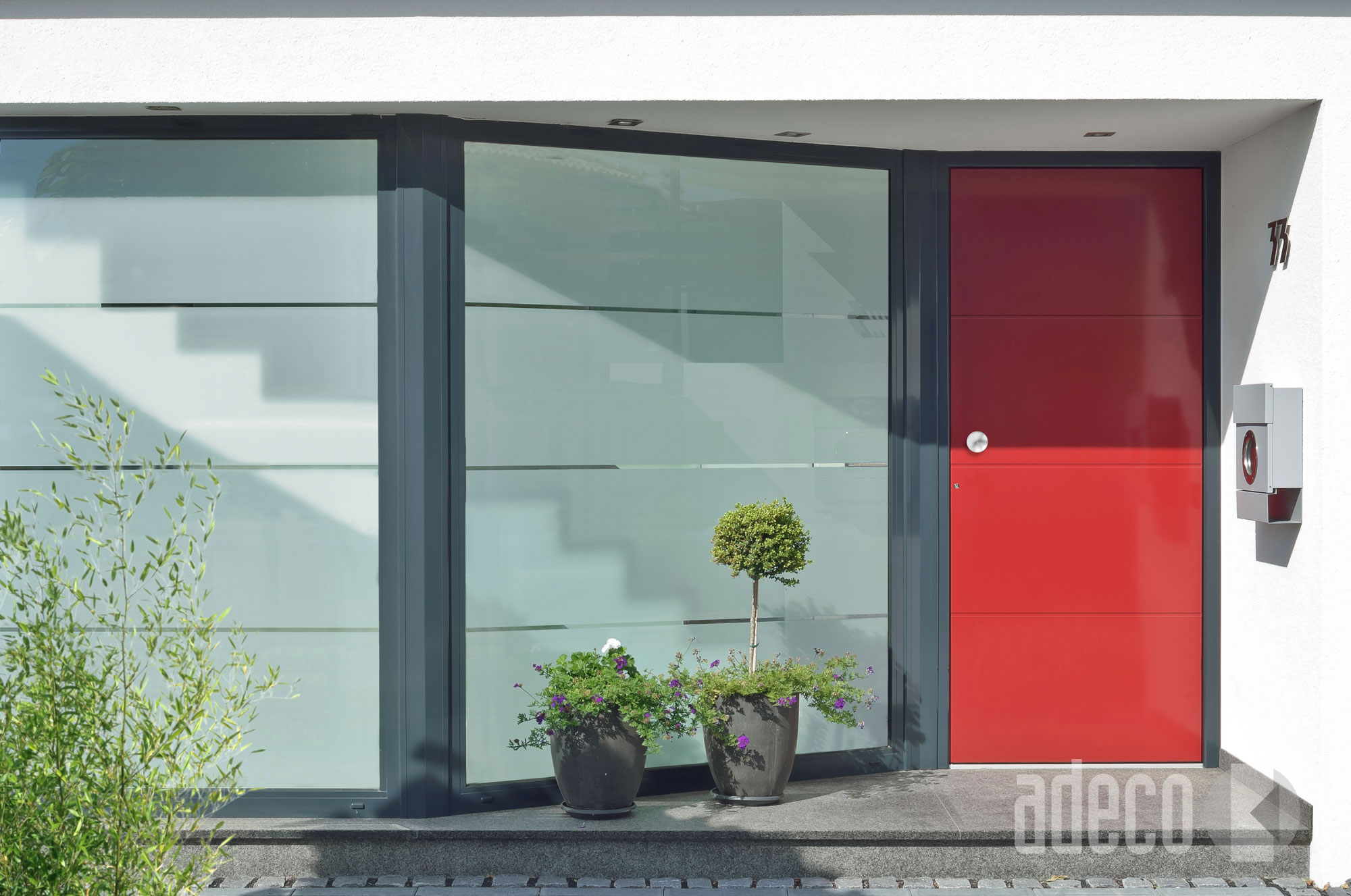 Adeco 100 tueren betonfassaden Liseo W3i Objekt2 A 2013 HA445