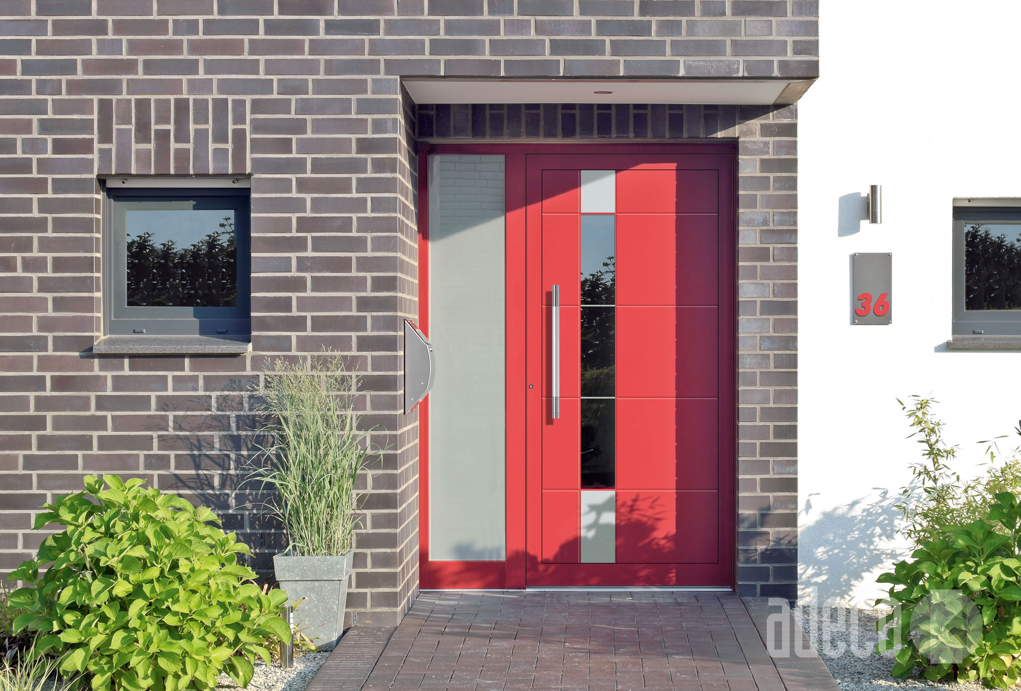 Adeco 100 tueren dunkle klinkerfassaden Cia Objekt1 GFK10