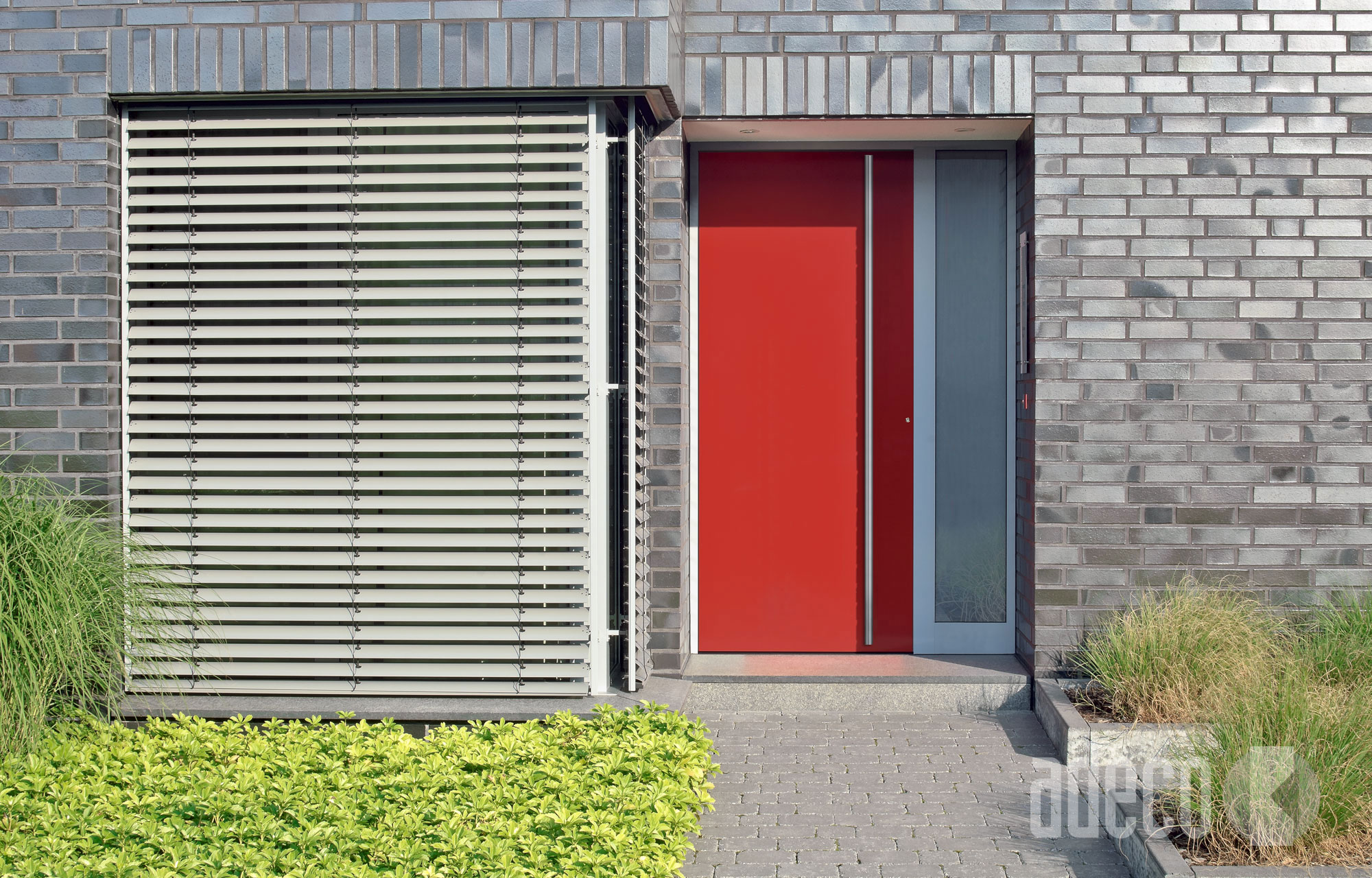 Adeco 100 tueren dunkle klinkerfassaden Vilmo Objekt1 Fin17 A 2013