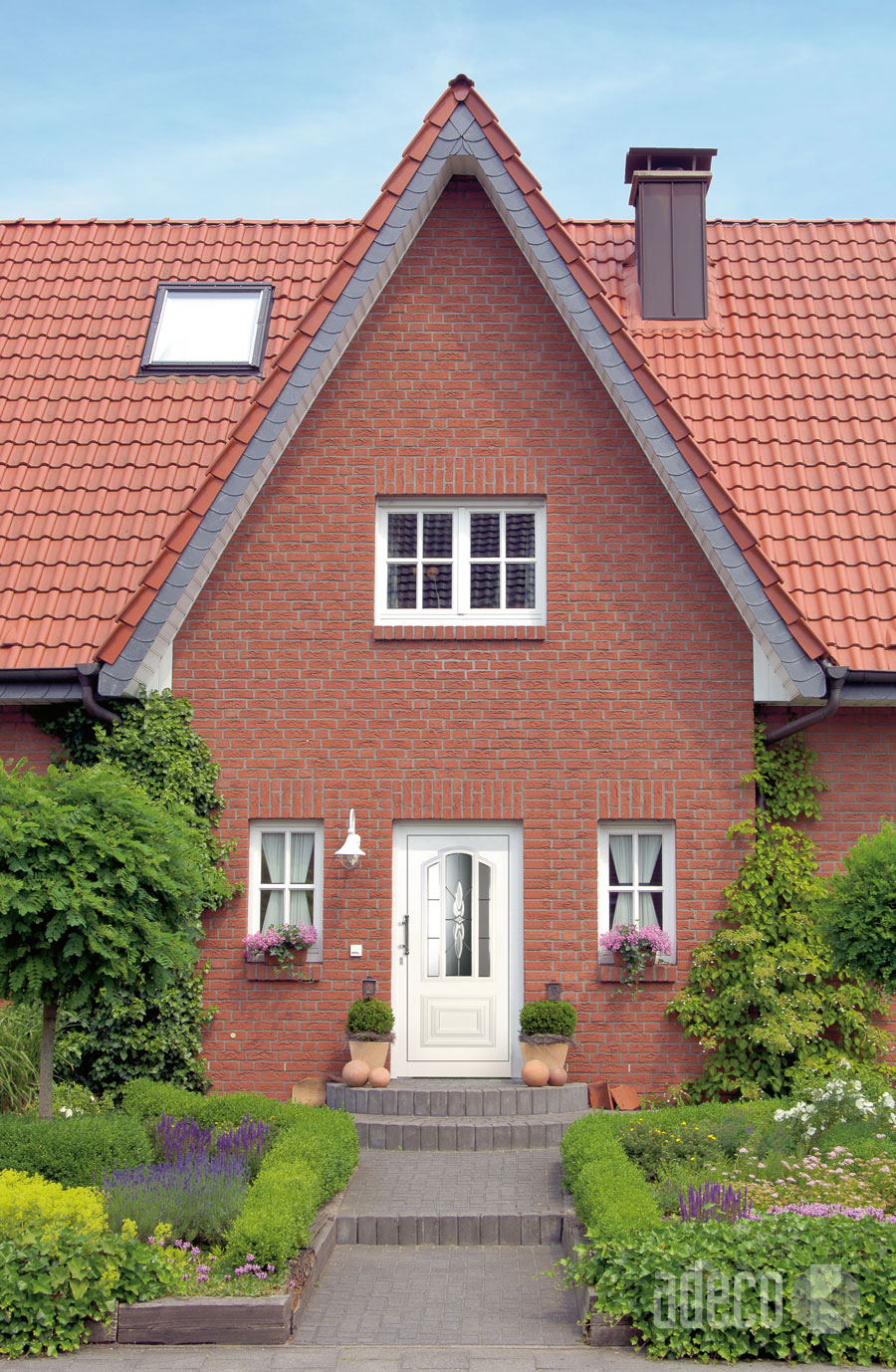 Adeco 100 tueren rote klinkerfassaden Campus Objekt01 Entfernung E 2015