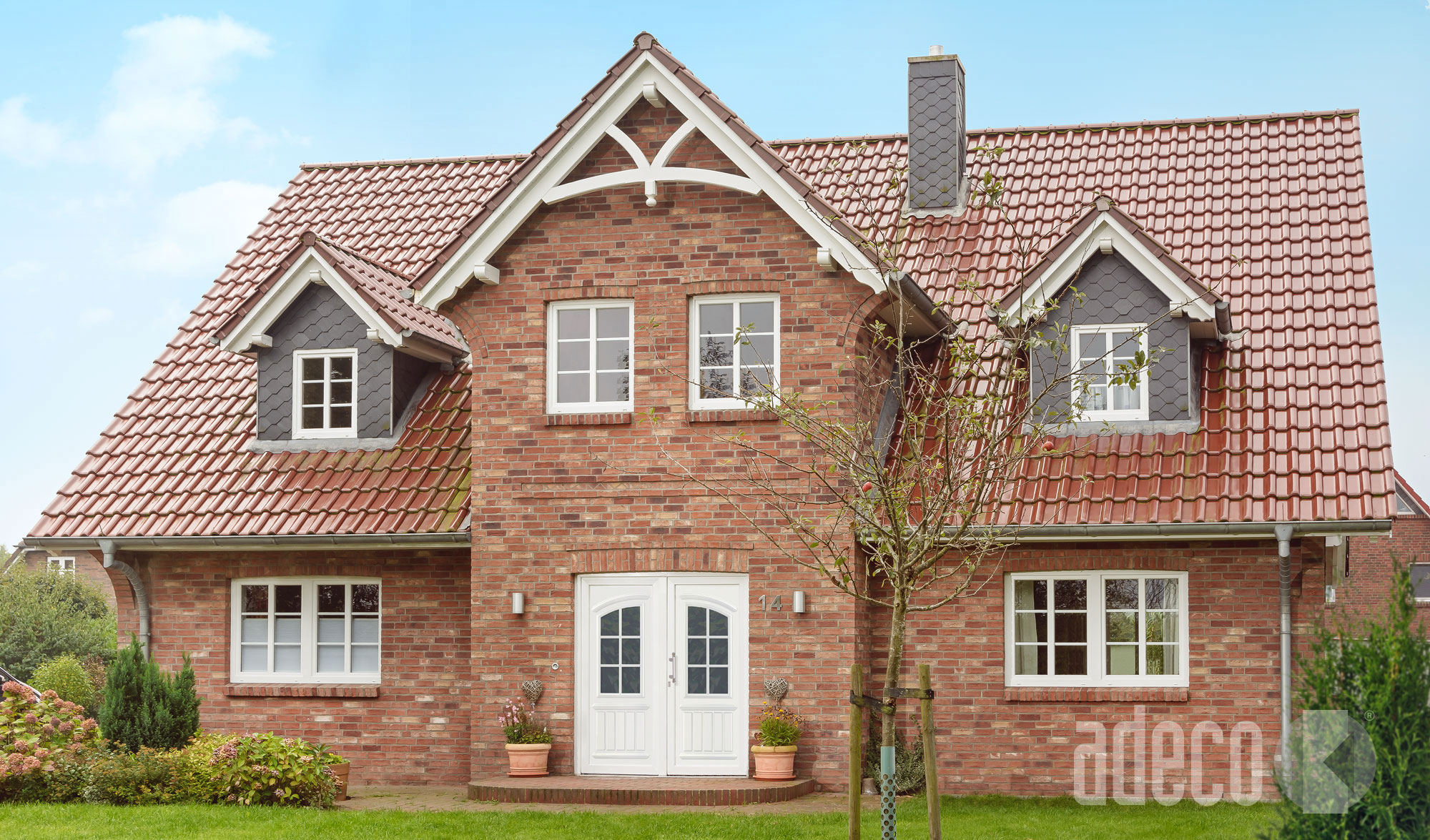 Adeco 100 tueren rote klinkerfassaden Carmo Objekt Entfernung E 2015