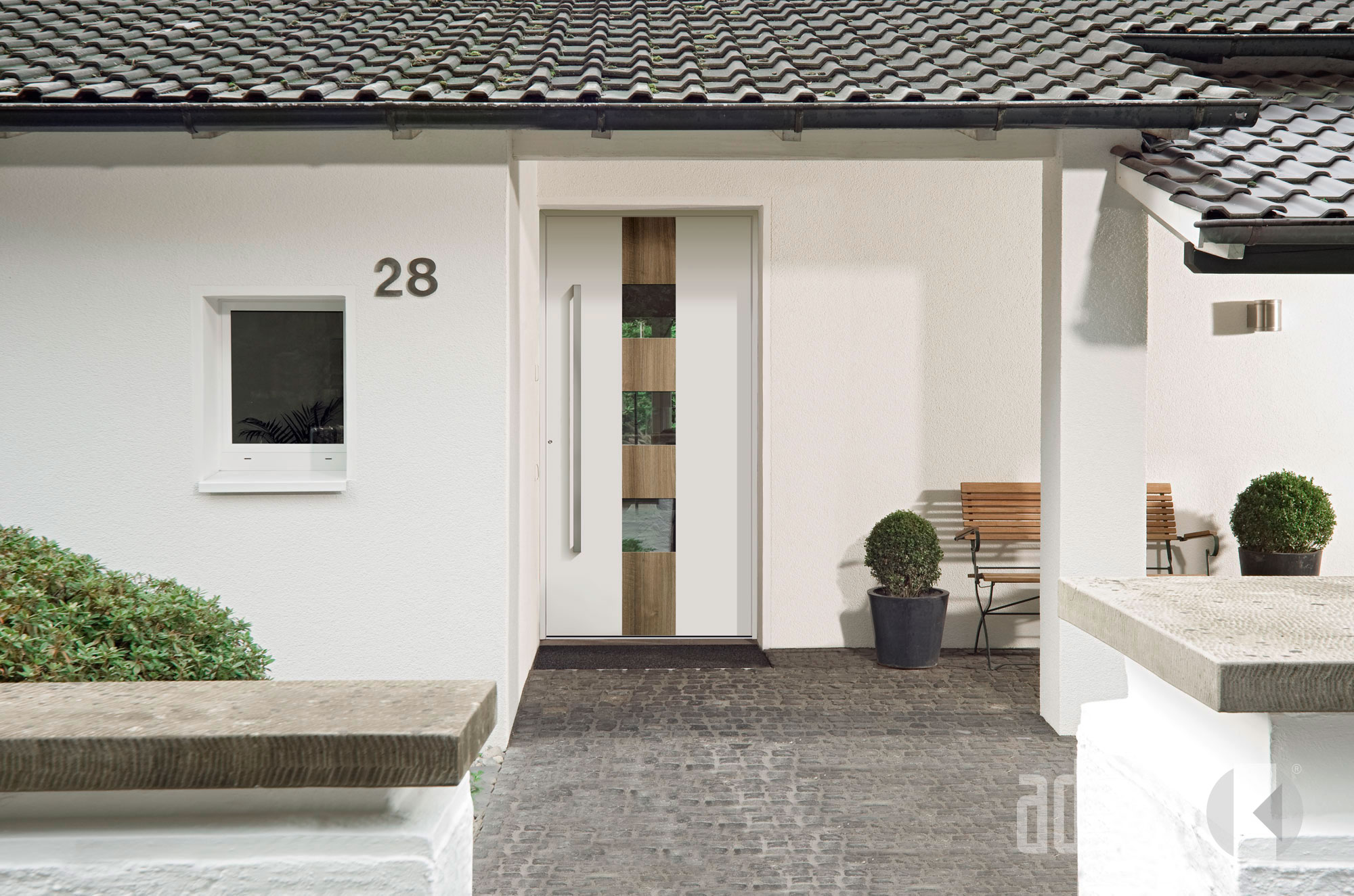 Adeco 100 tueren weisse hausfassaden Arola Objekt1 ohne Zaun A 2013